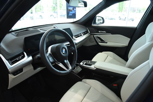 2027 BMW X1 28i - Photo 13