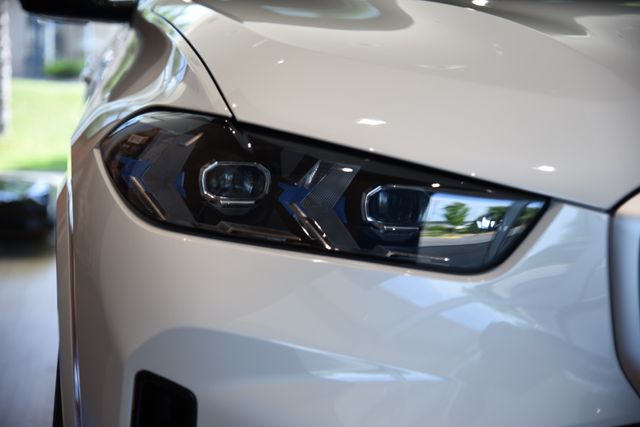 2026 BMW X5 50e - Photo 6