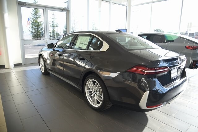 2024 Bmw 530i xDrive photo 2