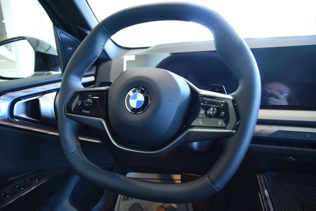 2026 BMW X3 30 - Photo 12