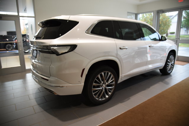 Used 2025 Buick Enclave Avenir SUV
