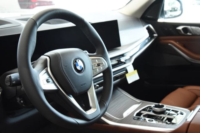 2027 BMW X7 40i - Photo 12