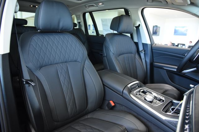2026 BMW X7 40i - Photo 24