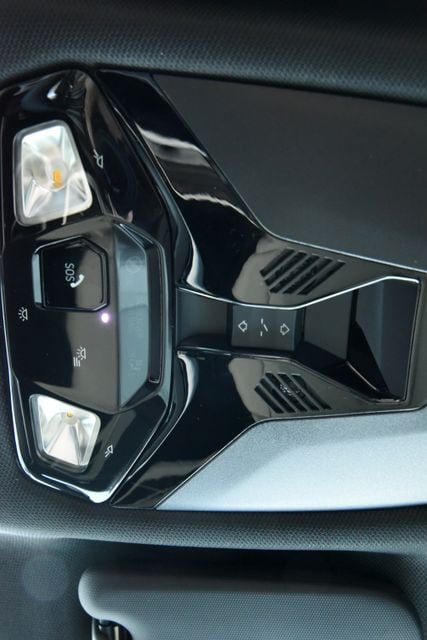 2027 BMW X1 28i - Photo 20