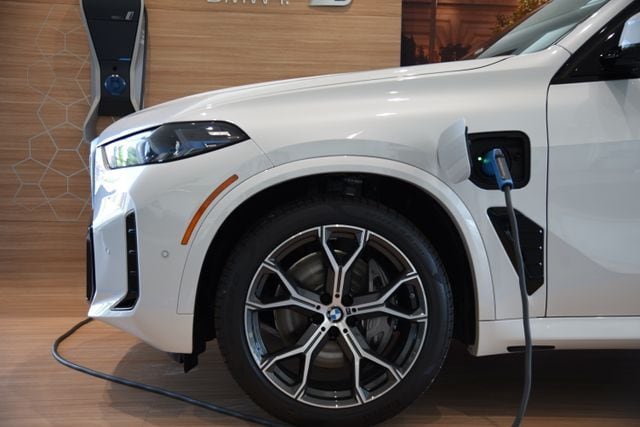 2026 BMW X5 50e - Photo 14