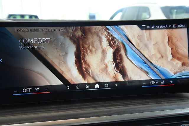 2027 BMW X7 40i - Photo 35