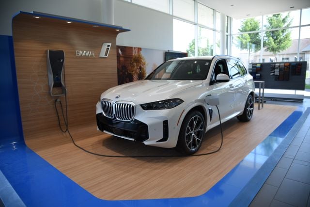 2026 BMW X5 50e - Photo 12