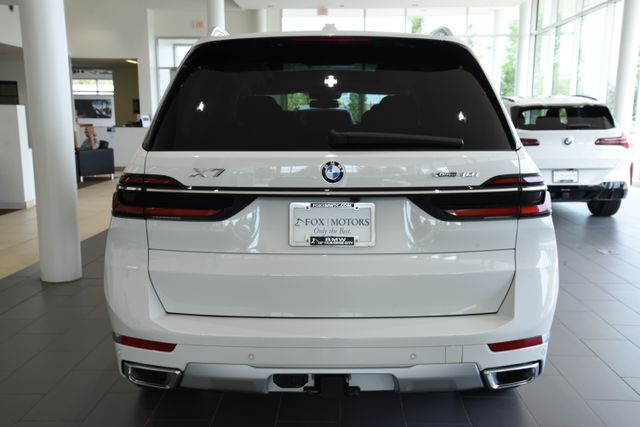 2027 BMW X7 40i - Photo 8