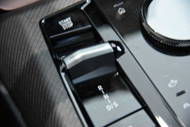 2026 BMW X3 30 - Photo 17