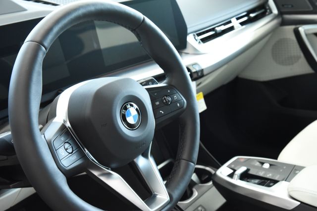 2027 BMW X1 28i - Photo 15