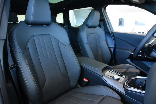 2026 BMW X3 30 - Photo 22