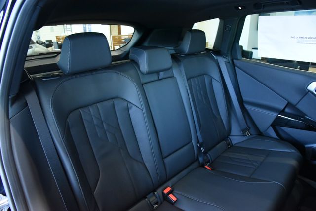 2026 BMW X3 30 - Photo 21