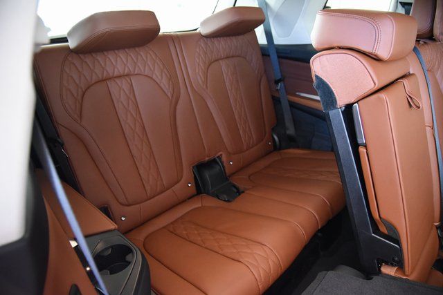 2026 BMW X7 40i - Photo 24