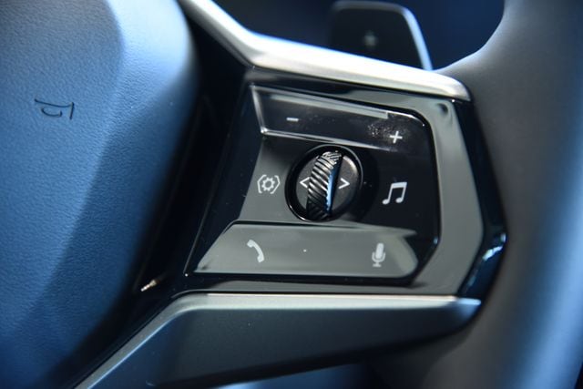 2026 BMW X3 30 - Photo 14