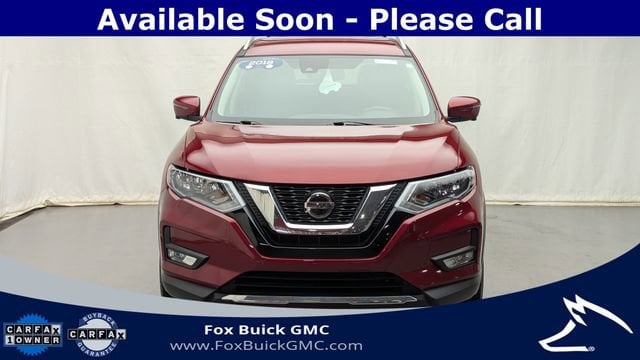 Used 2018 Nissan Rogue SL with VIN 5N1AT2MV7JC851074 for sale in Farmington, MI