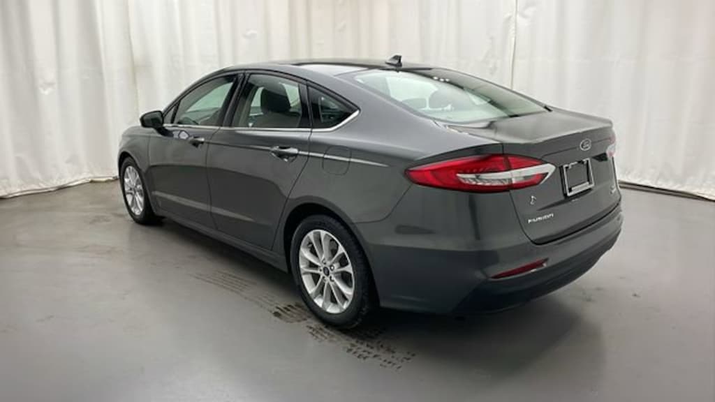 Used 2020 Ford Fusion SE