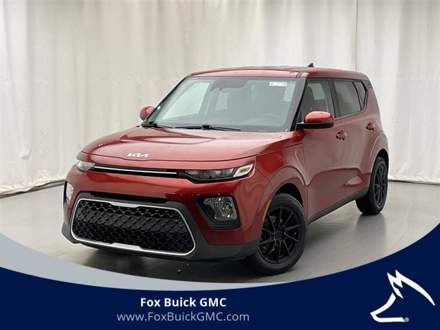 2022 Kia Soul LX's photo