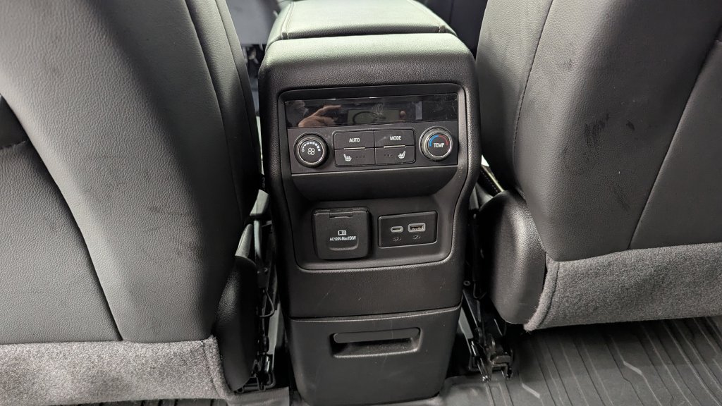 2023 GMC Acadia Denali - Photo 35