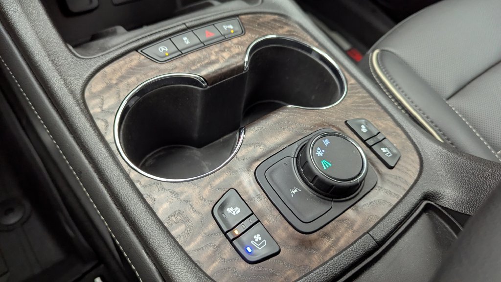 2023 GMC Acadia Denali - Photo 20