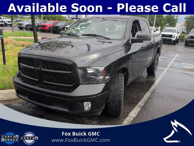 2018 RAM 1500 Big Horn 4x4 Crew Cab 5'7's photo