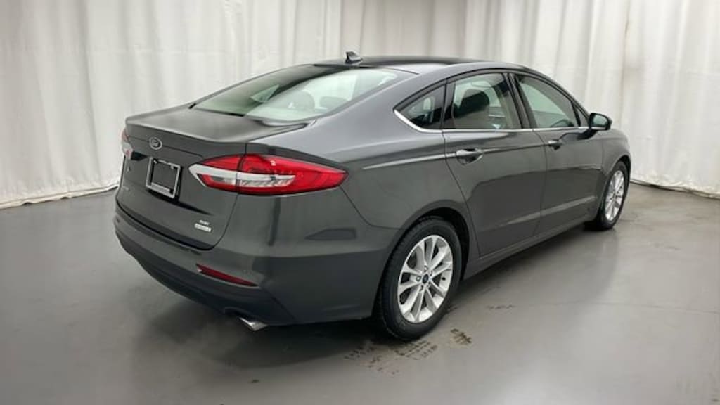 Used 2020 Ford Fusion SE