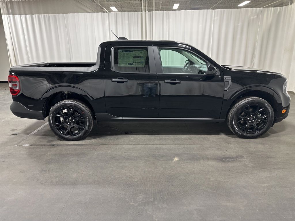 2025 Ford Maverick XLT - Photo 9