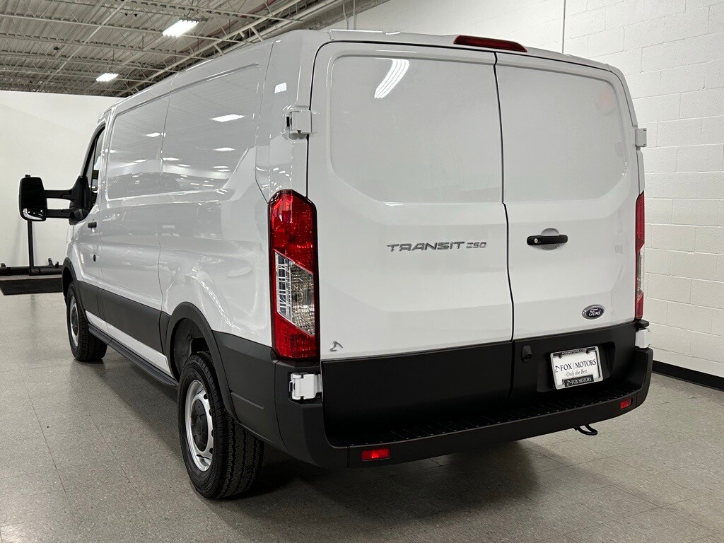 2025 Ford Transit photo 2
