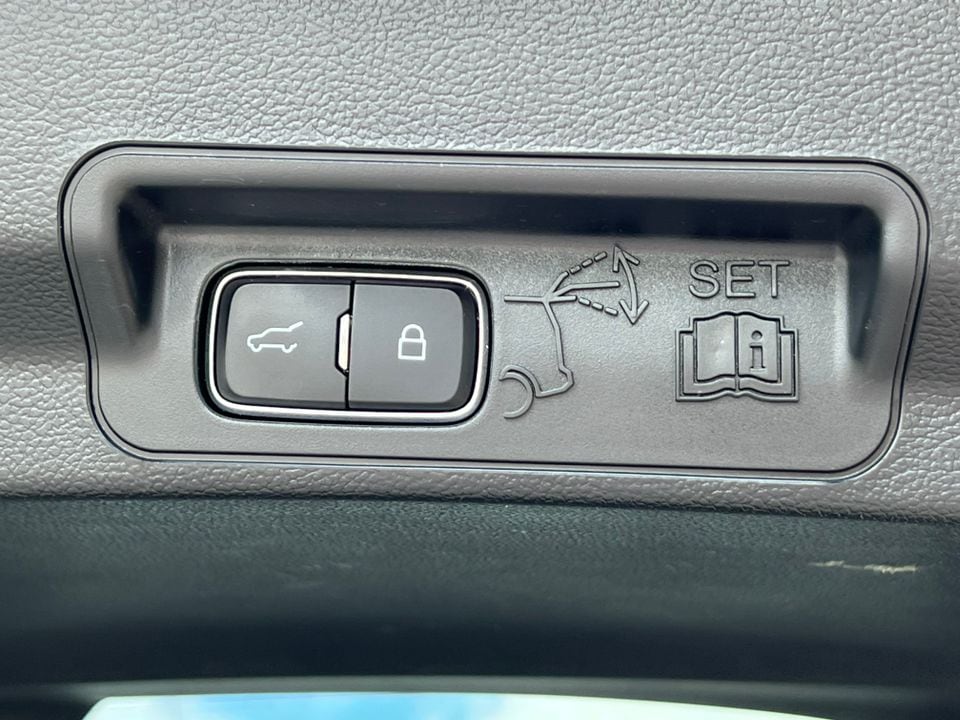 2023 Ford Explorer XLT - Photo 37
