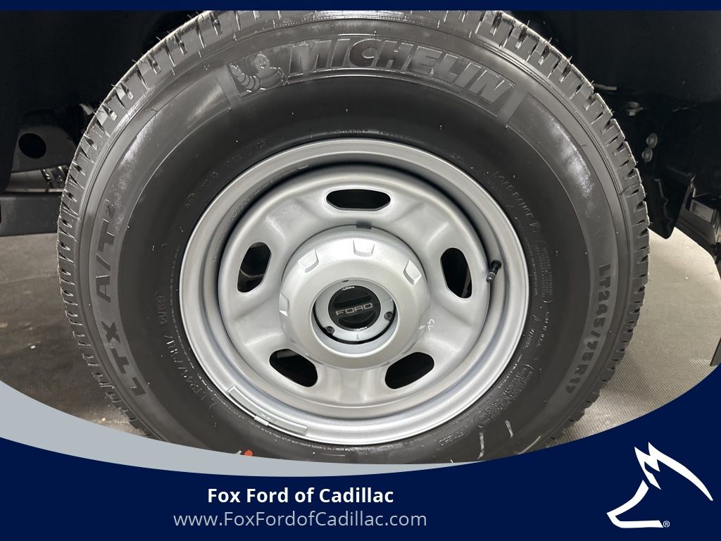 2025 Ford F-250 Super Duty XL - Photo 14