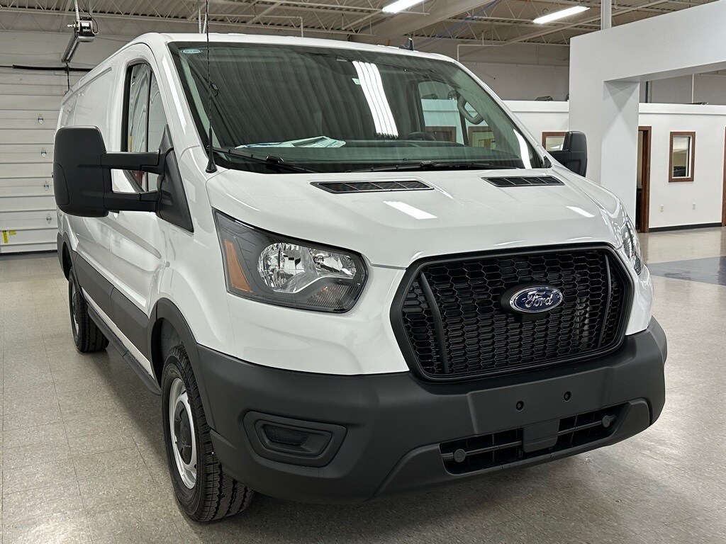 2025 Ford Transit photo 3