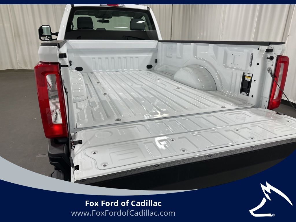2025 Ford F-250 Super Duty XL - Photo 8
