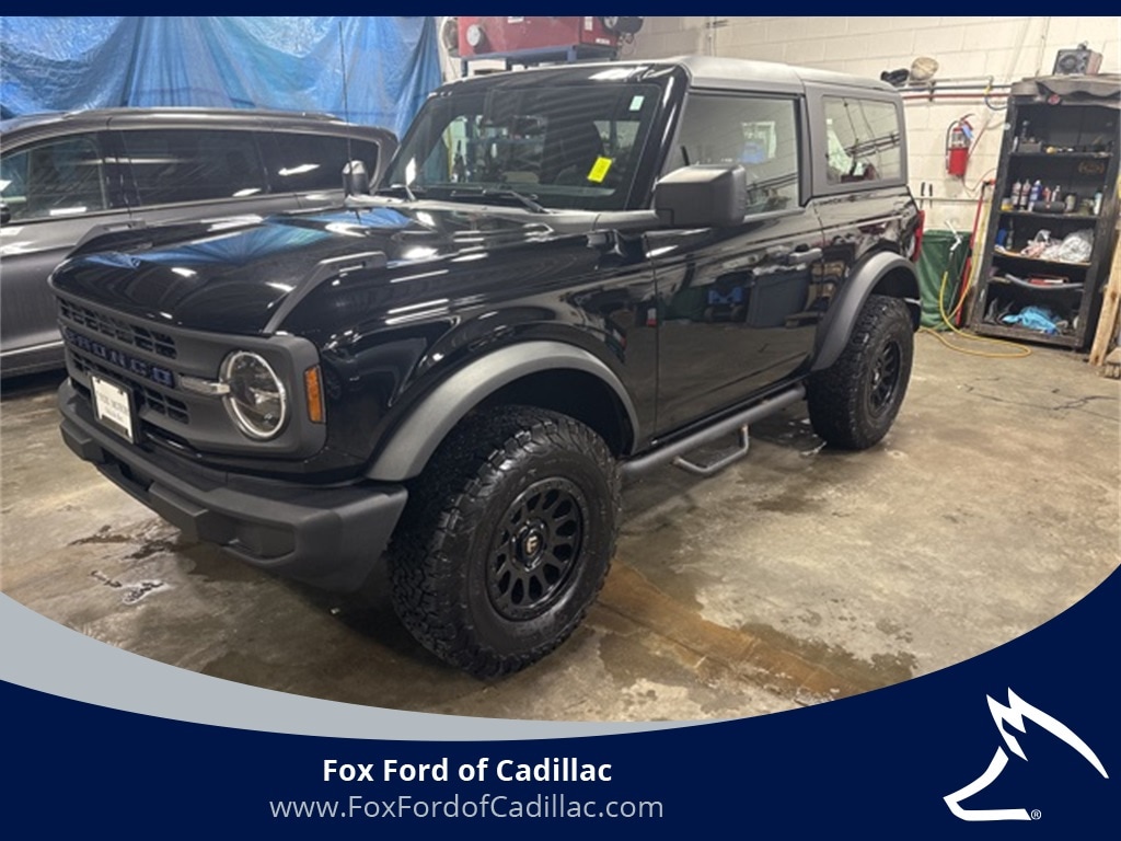 2022 Ford Bronco 2-Door Base's photo