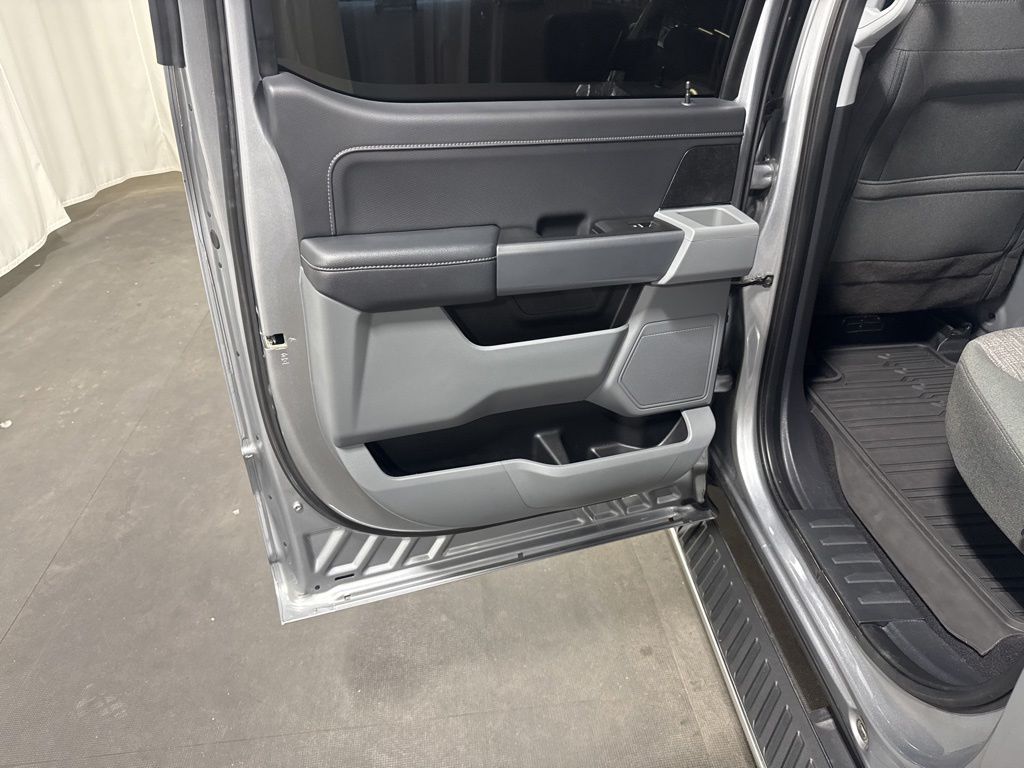 2023 Ford F-150 XLT - Photo 13