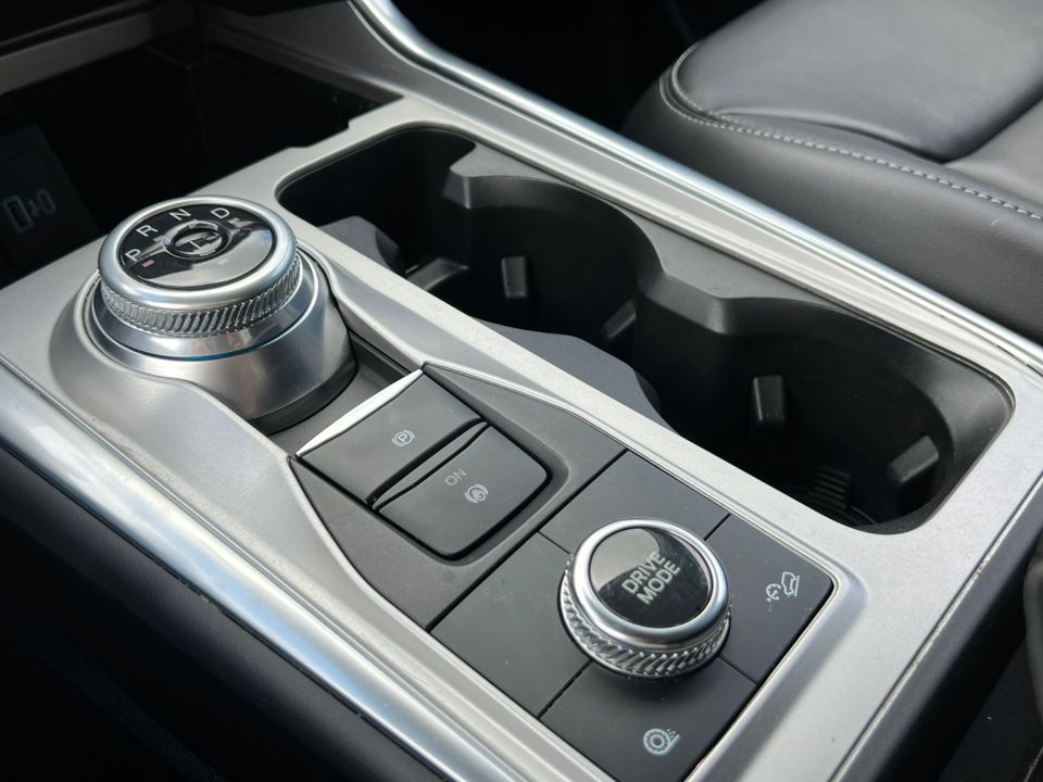 2023 Ford Explorer XLT - Photo 31