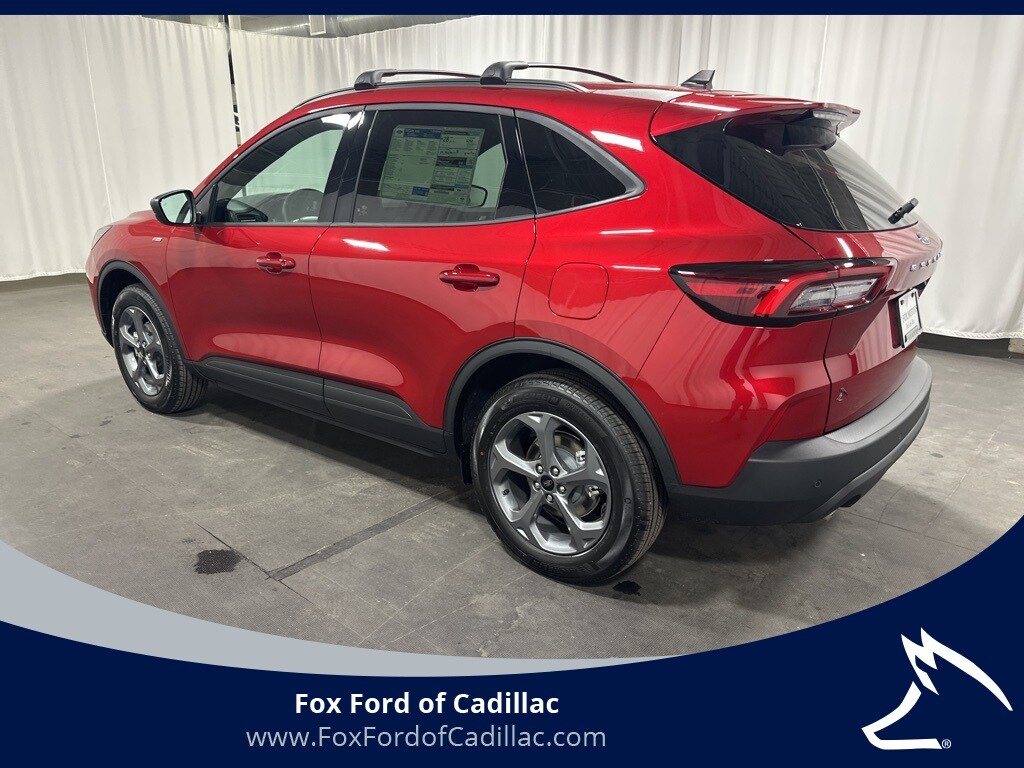 2026 Ford Escape ST-Line photo 4
