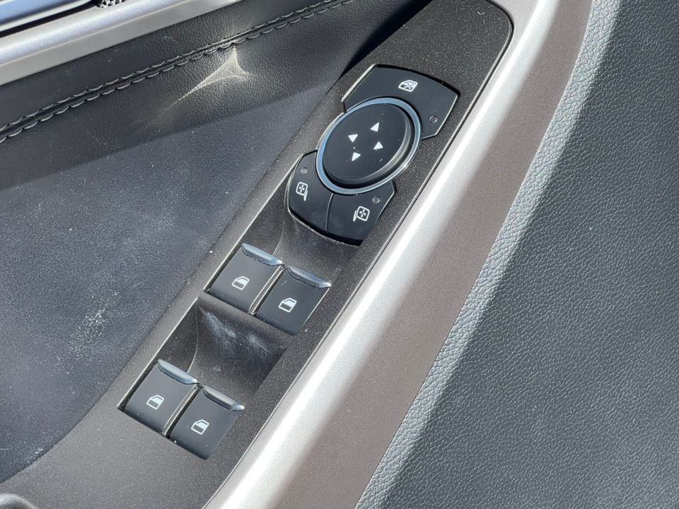 2023 Ford Explorer XLT - Photo 17