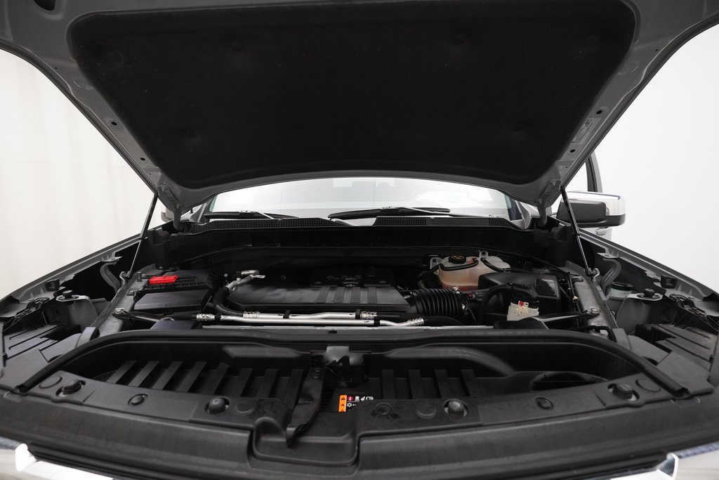 2024 Chevrolet Silverado 1500 LT photo 3