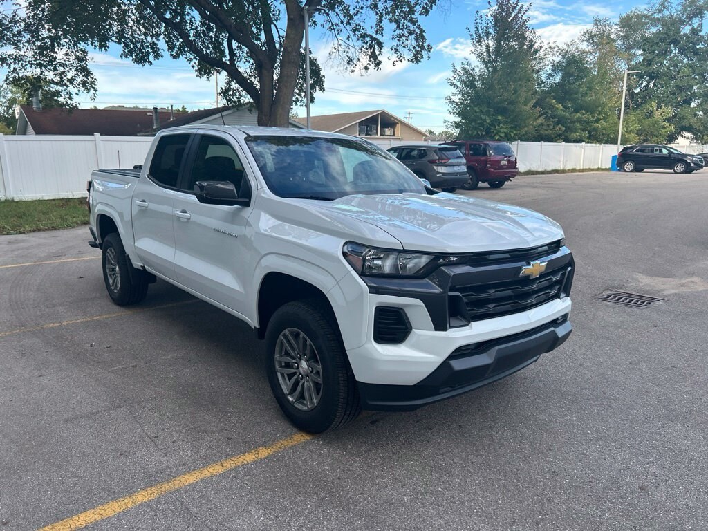 Used 2023 Chevrolet Colorado 4WD LT Truck