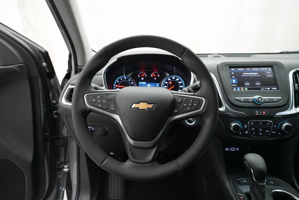 2023 Chevrolet Equinox LT photo 3