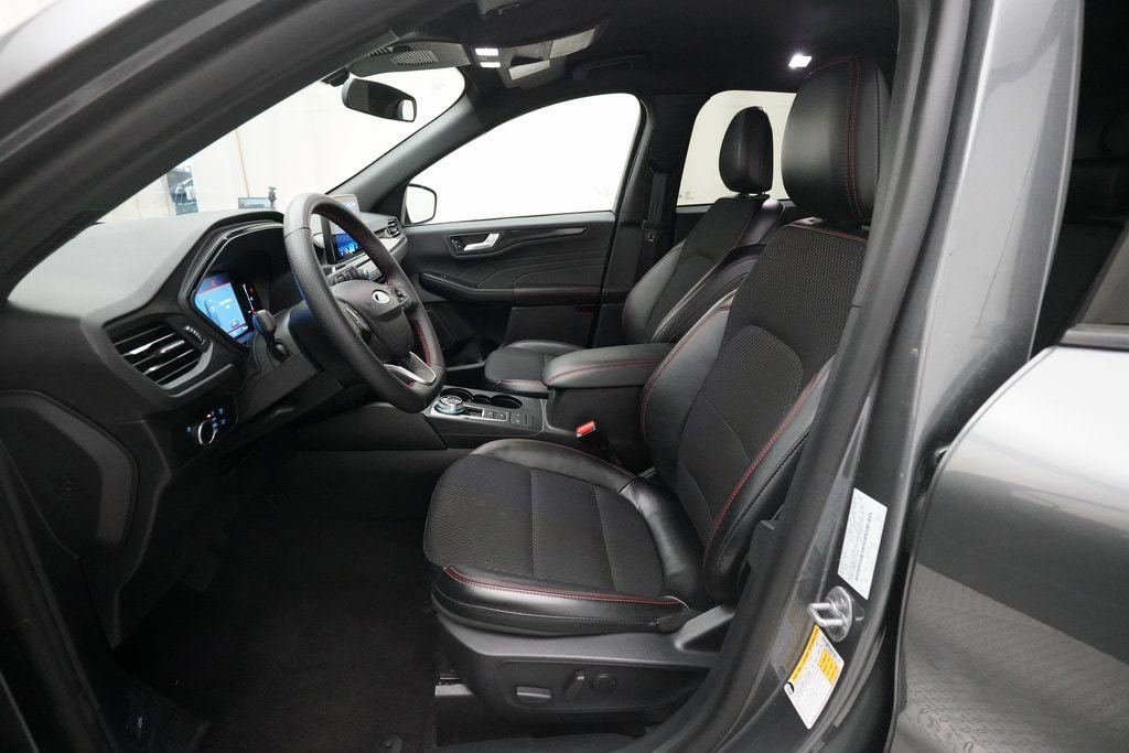 2025 Ford Escape ST-Line - Photo 7