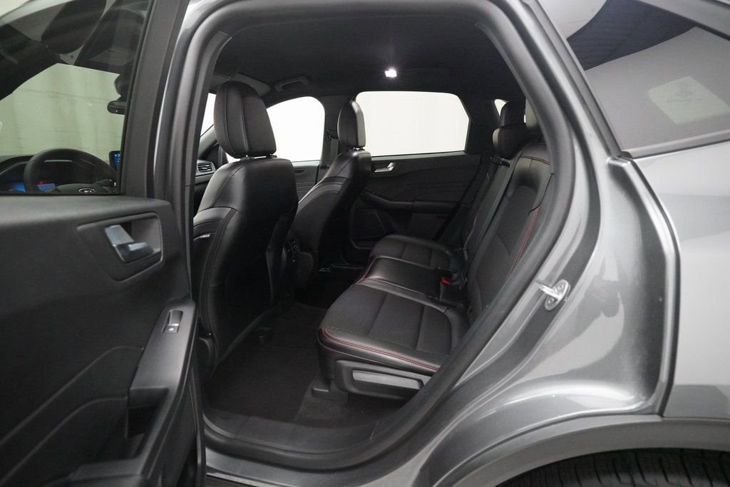 2025 Ford Escape ST-Line - Photo 15
