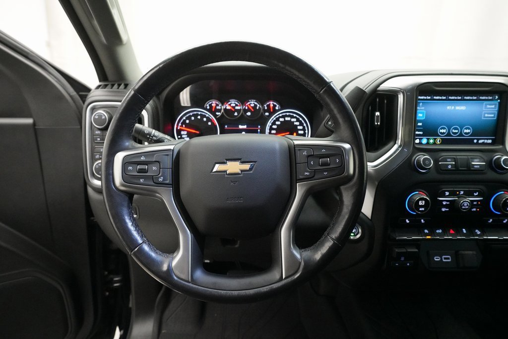 2019 Chevrolet Silverado 1500 LT photo 2