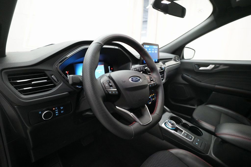 2025 Ford Escape ST-Line - Photo 8