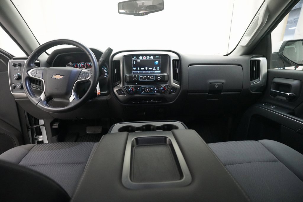 2018 Chevrolet Silverado 1500 LT photo 4