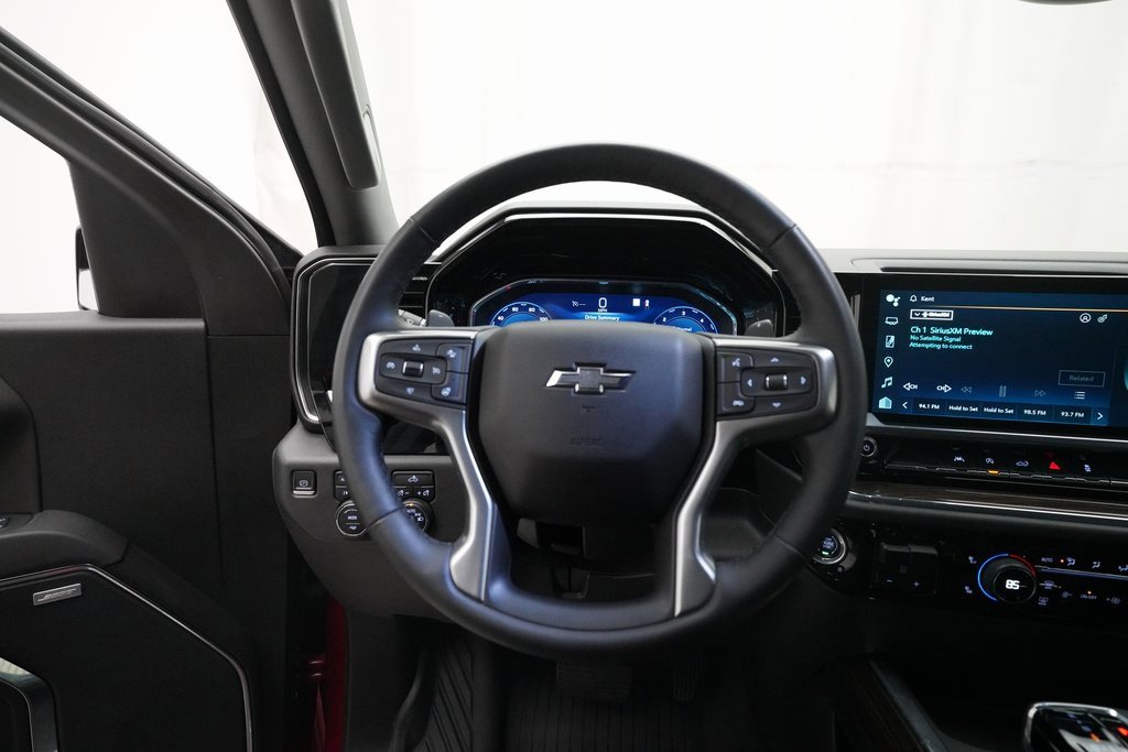 2023 Chevrolet Silverado 1500 RST photo 3