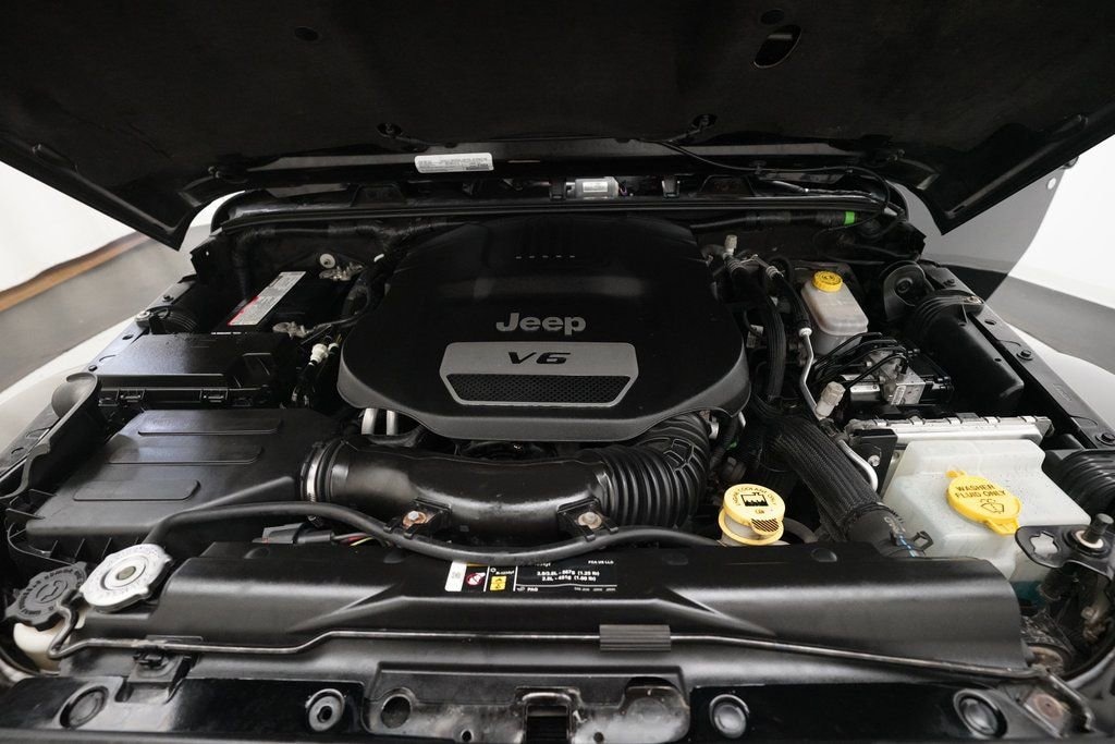 Used 2018 Jeep Wrangler JK Unlimited Altitude