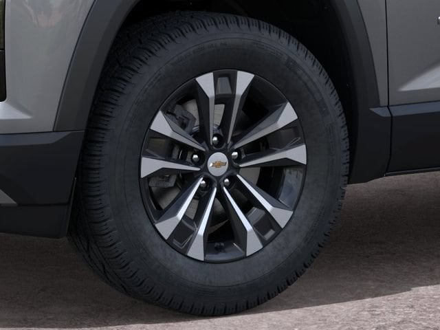 2027 Chevrolet Equinox LT - Photo 9