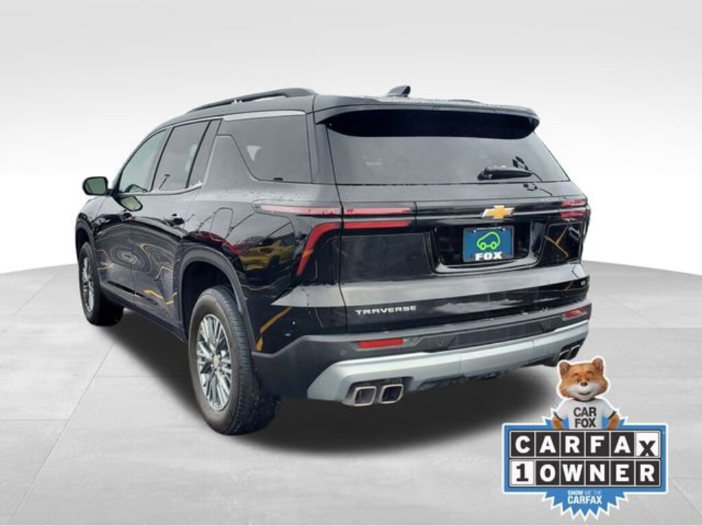 Used 2024 Chevrolet Traverse LT SUV
