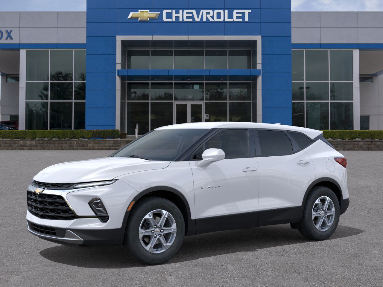 2025 Chevrolet Blazer 2LT photo 2