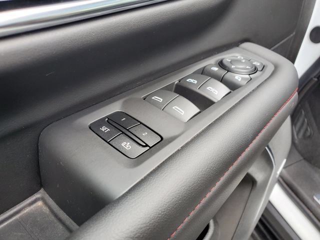 2024 Chevrolet Suburban RST - Photo 21